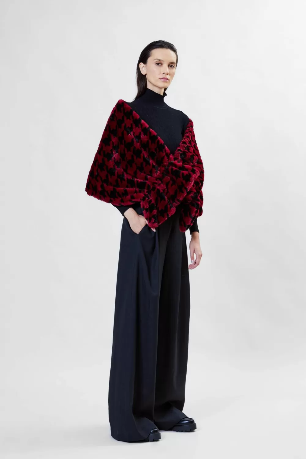 Woman Maison Atia Scarves | Aurelia Shawl Faux Fur