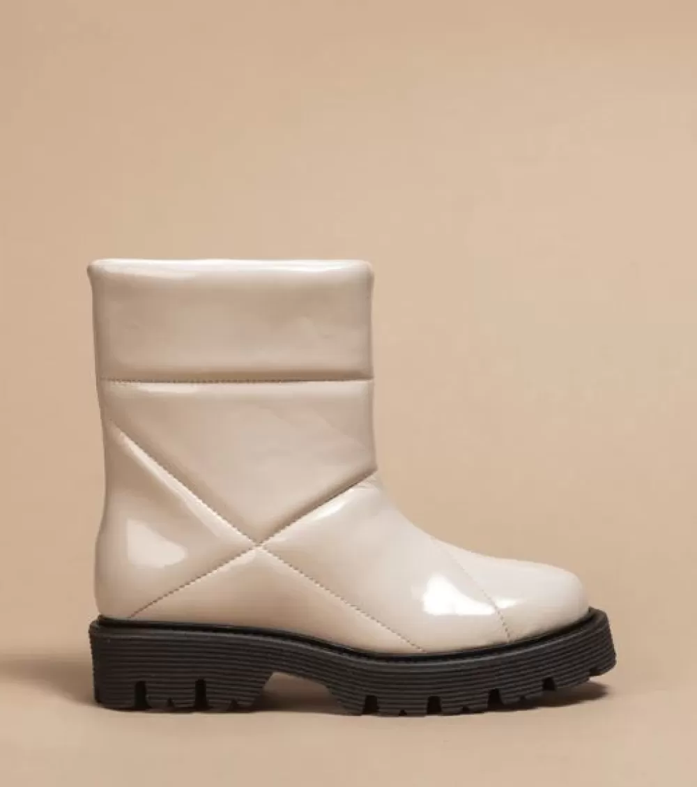 Woman O2monde Shoes | Damu Quilted Patent Vegan Bootie Cammeo