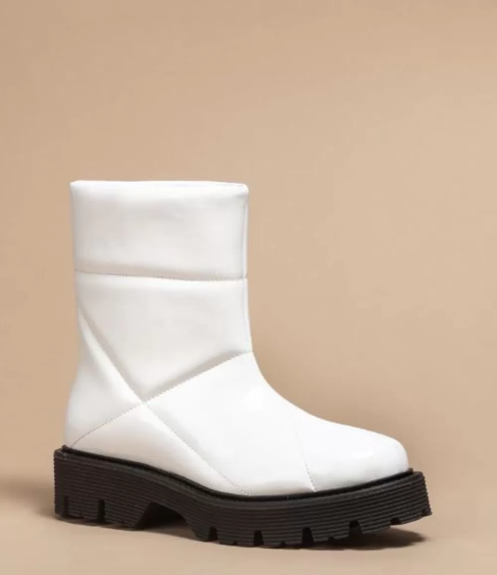 Woman O2monde Shoes | Damu Quilted Patent Vegan Bootie White