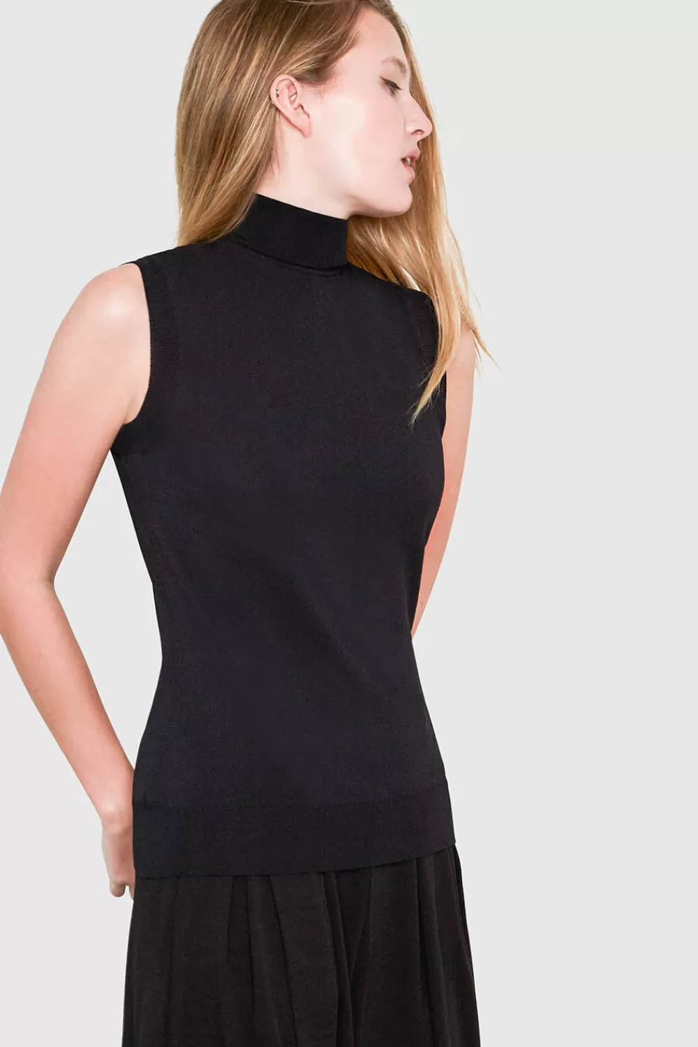 Woman Santicler Tops | Hepburn Sleeveless Turtleneck Sweater In Black