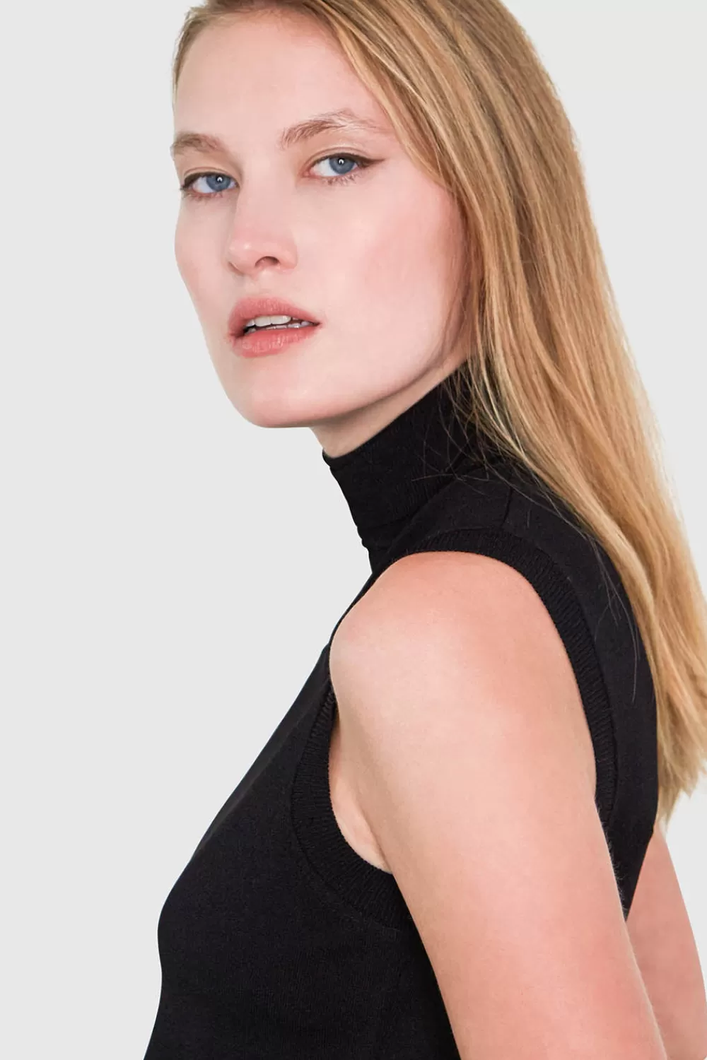Woman Santicler Tops | Hepburn Sleeveless Turtleneck Sweater In Black