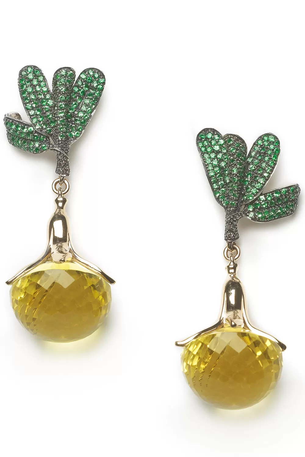 Woman Bibi van der Velden Fine Jewelry | Leaf Earrings