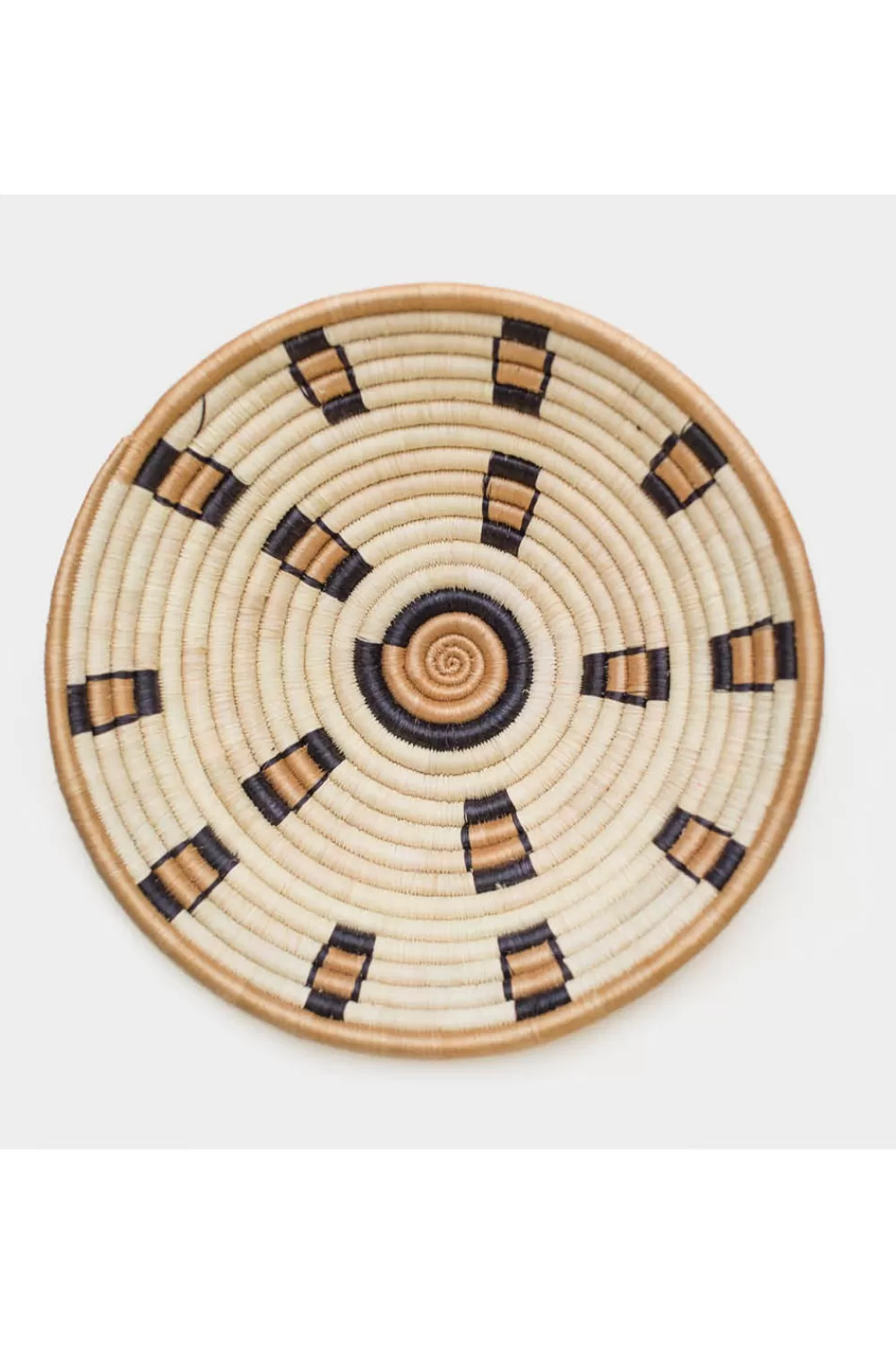Woman Indego Africa Furniture | Leopard Plateau