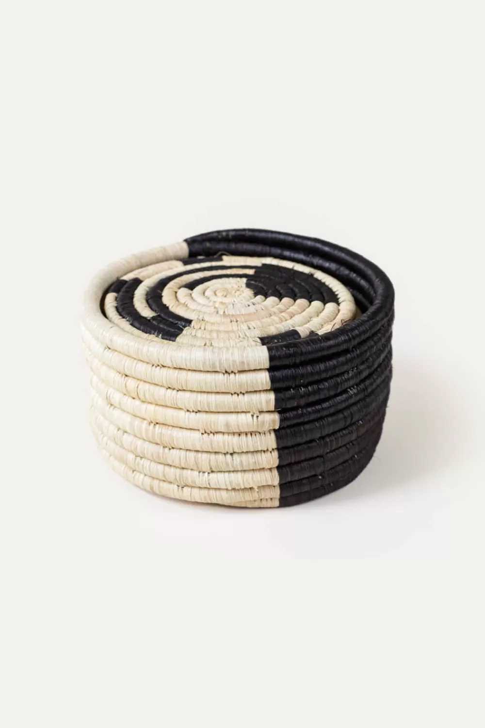 Woman Indego Africa Furniture | Split Mini Basket Set Of 8 Coasters