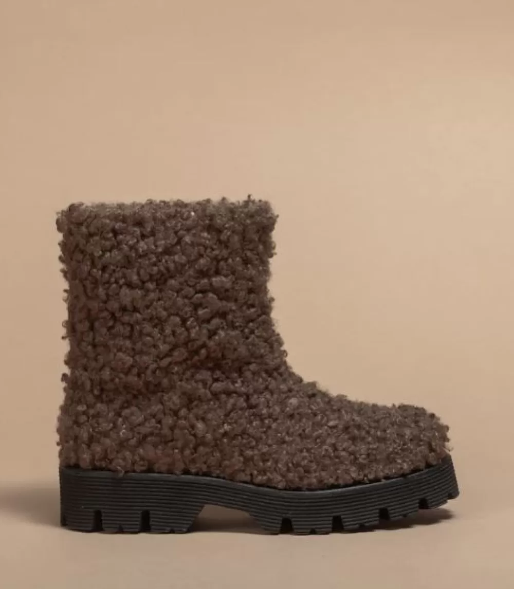Woman O2monde Shoes | Varuna Brown