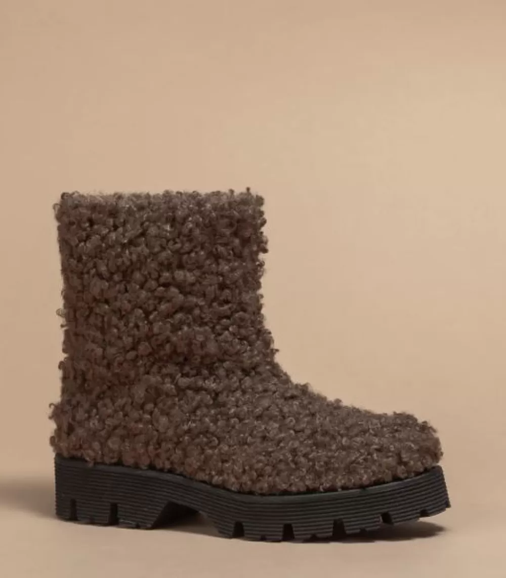 Woman O2monde Shoes | Varuna Brown
