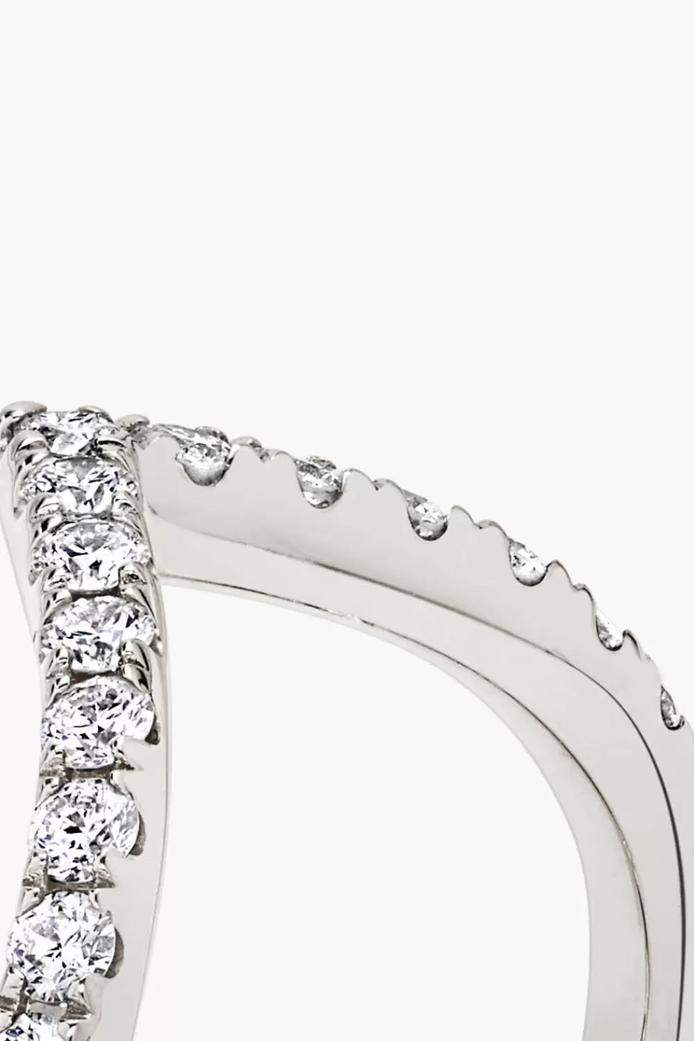 Woman Vrai Fine Jewelry | Signature V Band In Platinum